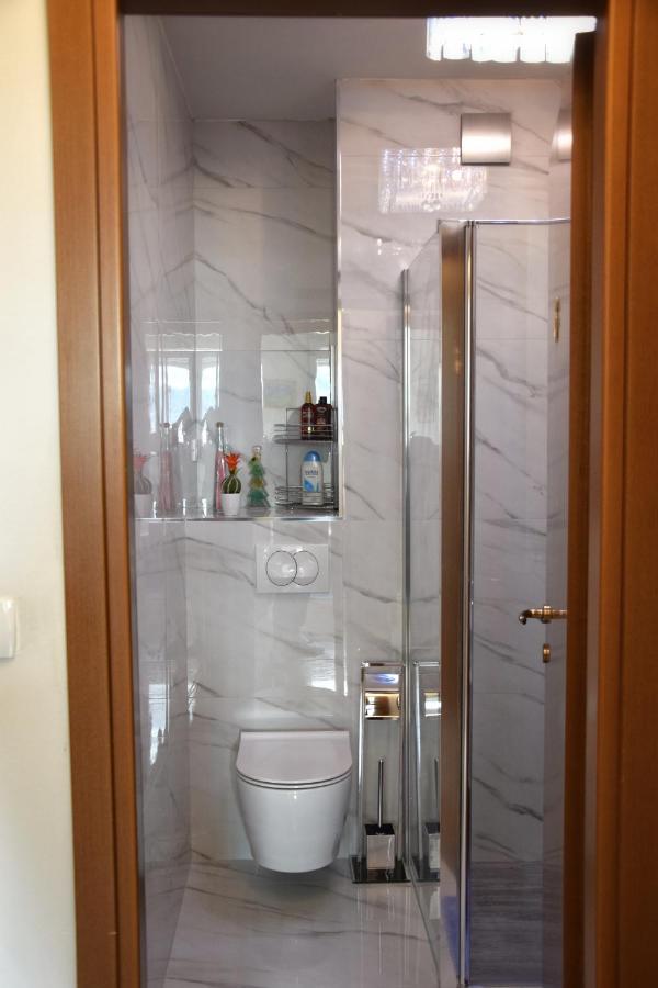 Luxurious Apartment Majda, 2 Bathrooms And Free Parking Split Zewnętrze zdjęcie