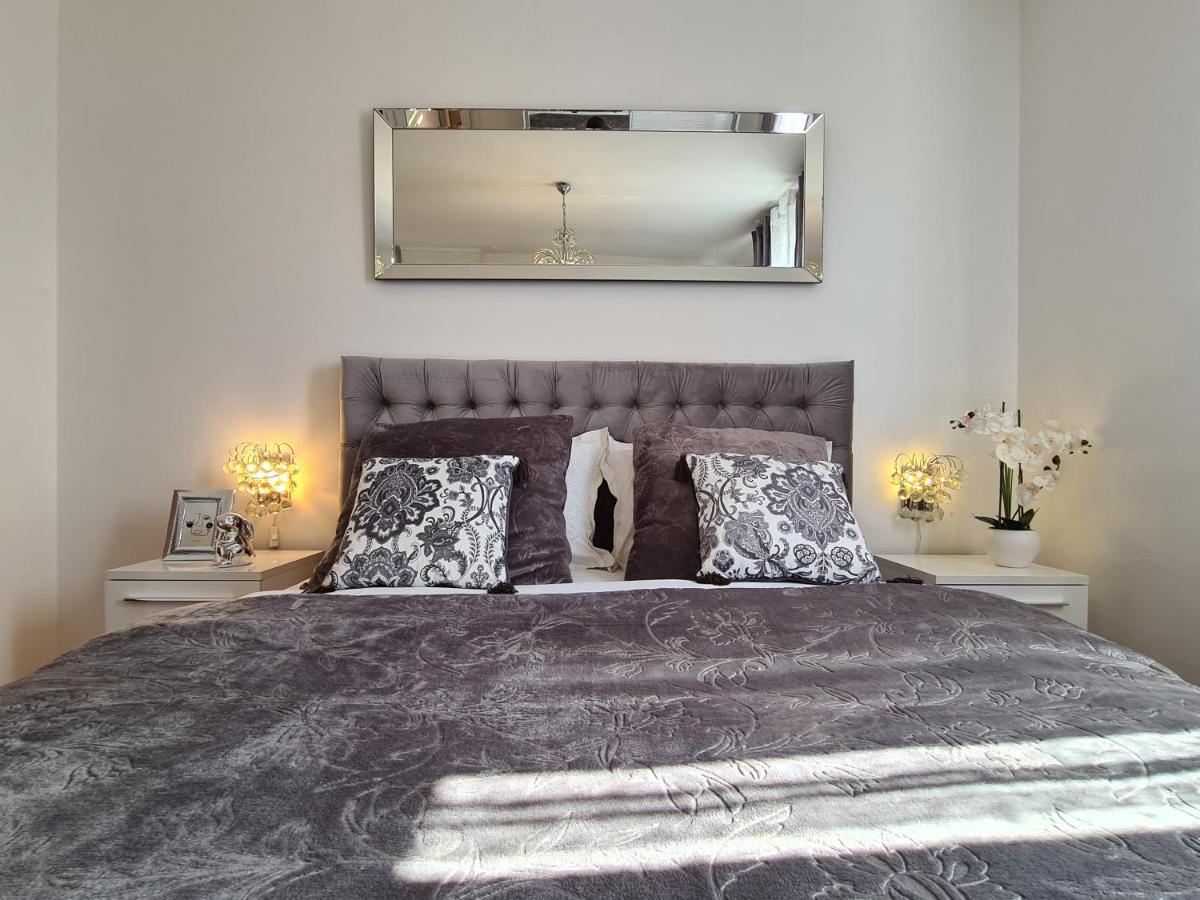 Luxurious Apartment Majda, 2 Bathrooms And Free Parking Split Zewnętrze zdjęcie