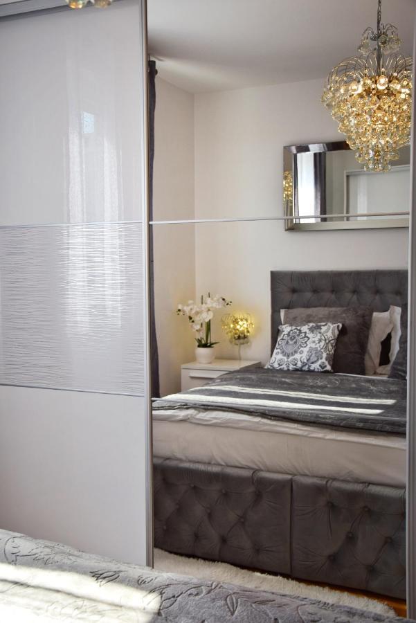 Luxurious Apartment Majda, 2 Bathrooms And Free Parking Split Zewnętrze zdjęcie